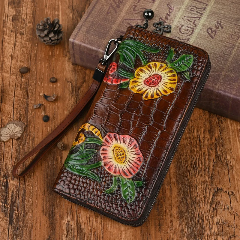 Borsa a portafoglio lunga da donna Pochette da polso Modello retrò Multi-card Borsa a portata di mano con cerniera femminile in vera pelle di vacchetta goffrata