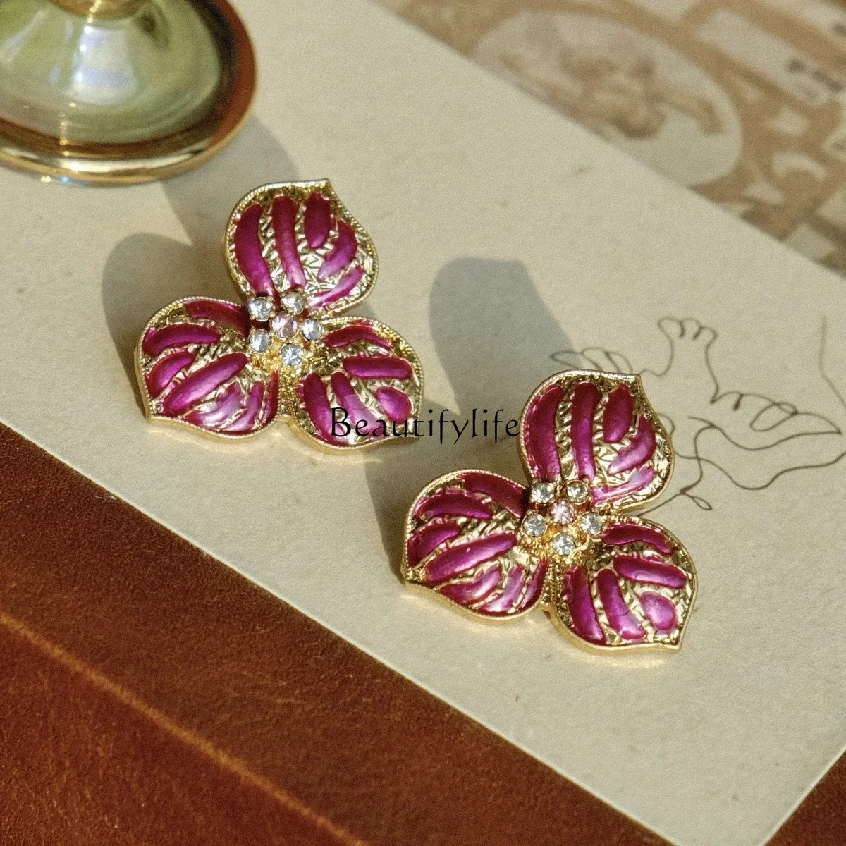 

Classic replica French retro handmade enamel flower earrings, rose red elegant temperament