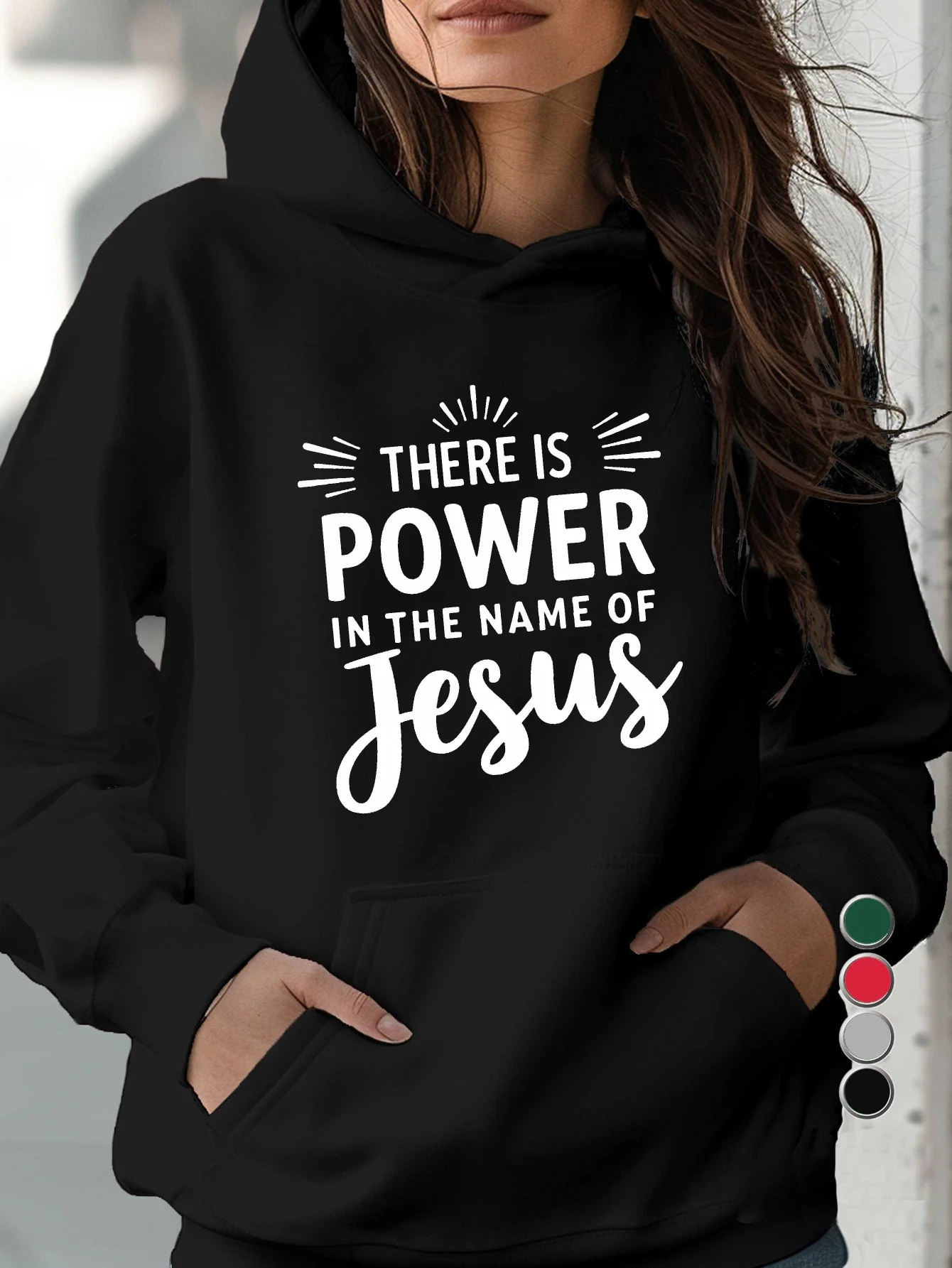 

Повседневная толстовка с капюшоном Strength Jesus Lady — вдохновляющий узор «Сила приходит из Иисуса», черный с белым текстом