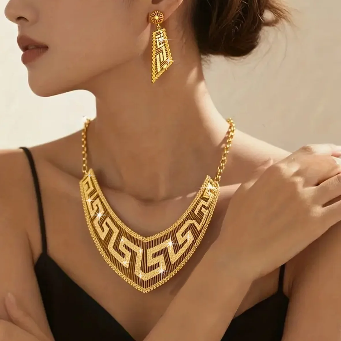 

New Dubai Fashion Custom 24K Gold Plated Necklace Earrings Rings Exquisite Engagement Party Jewelry Set for Beloved