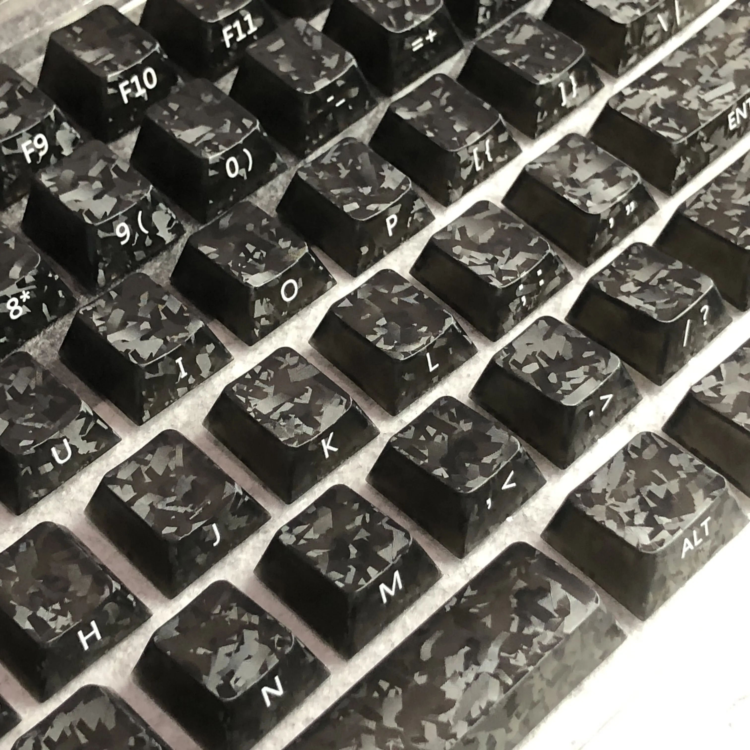 

Forged carbon fiber carbon grain side engraved keycap Original PC light transmission process Mechanical adaptation wooting