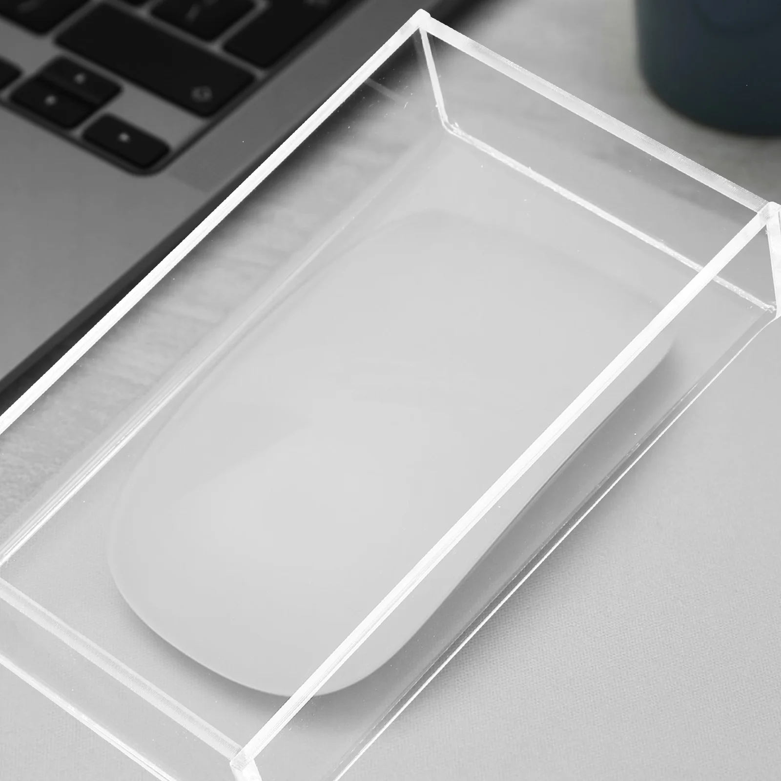 

Clear Acrylic Wireless Mouse Cover Transparent Waterproof Protective Case for Desktop Laptop Office Use Versatile Mouse