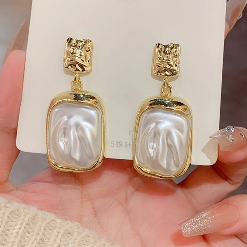 Golden Color Square Metal Drop Earrings for Women White Uneven Surface Imitation Pearl Dangle Earrings Geometry Vintage Jewelry