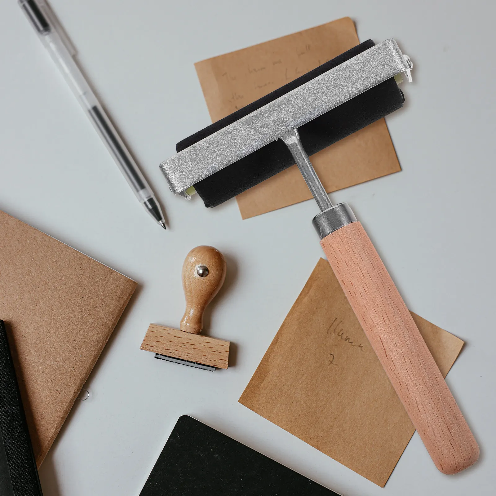 

Резиновый валик для печати 4 дюйма, инструмент для тиснения чернилами, для художественных проектов и рукоделия, ручные принадлежности для гравюры