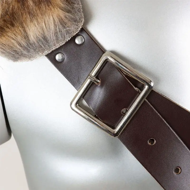 Arnés cuero cuero medieval Arnés cuero peludo Escudo hombro