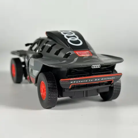 1:33 Audi RS Q E-Tron Quattro Rally Car Alloy Metal Diecast Model Car Home Trendy Ornaments & Computer Desktop Decoration Games