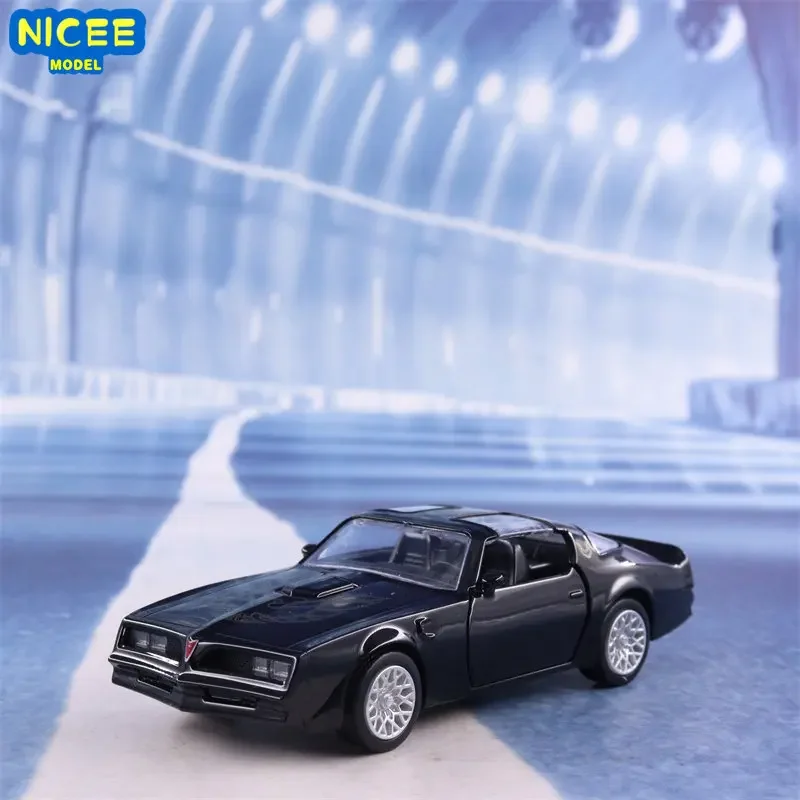 1:36 Pontiac Firebird High simulation Diecast Car Metal Alloy Pull Back car model collection decorative gifts F99