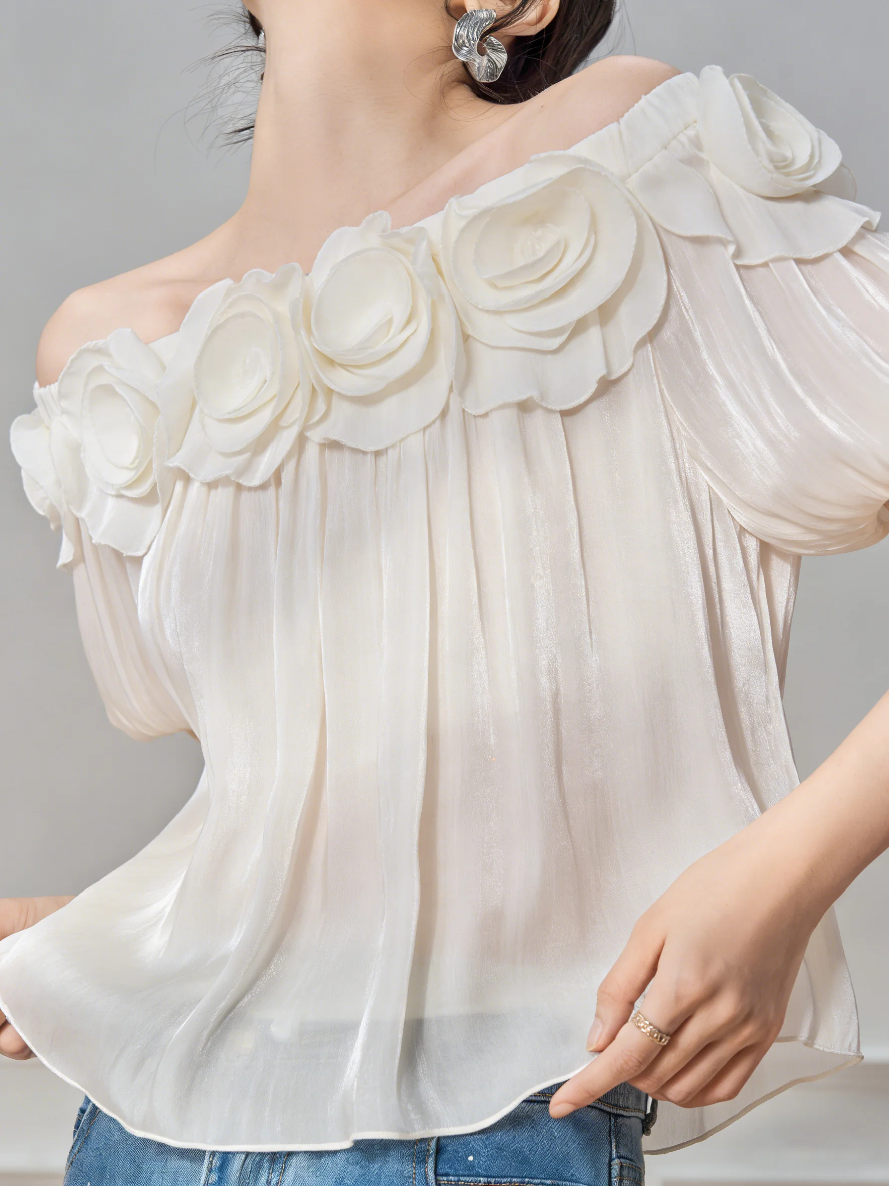 

Elegant White Floral Short Sleeve One Shoulder Shirt Women's Casual Style Loose Fit Polyester Blend Spring Summer Top