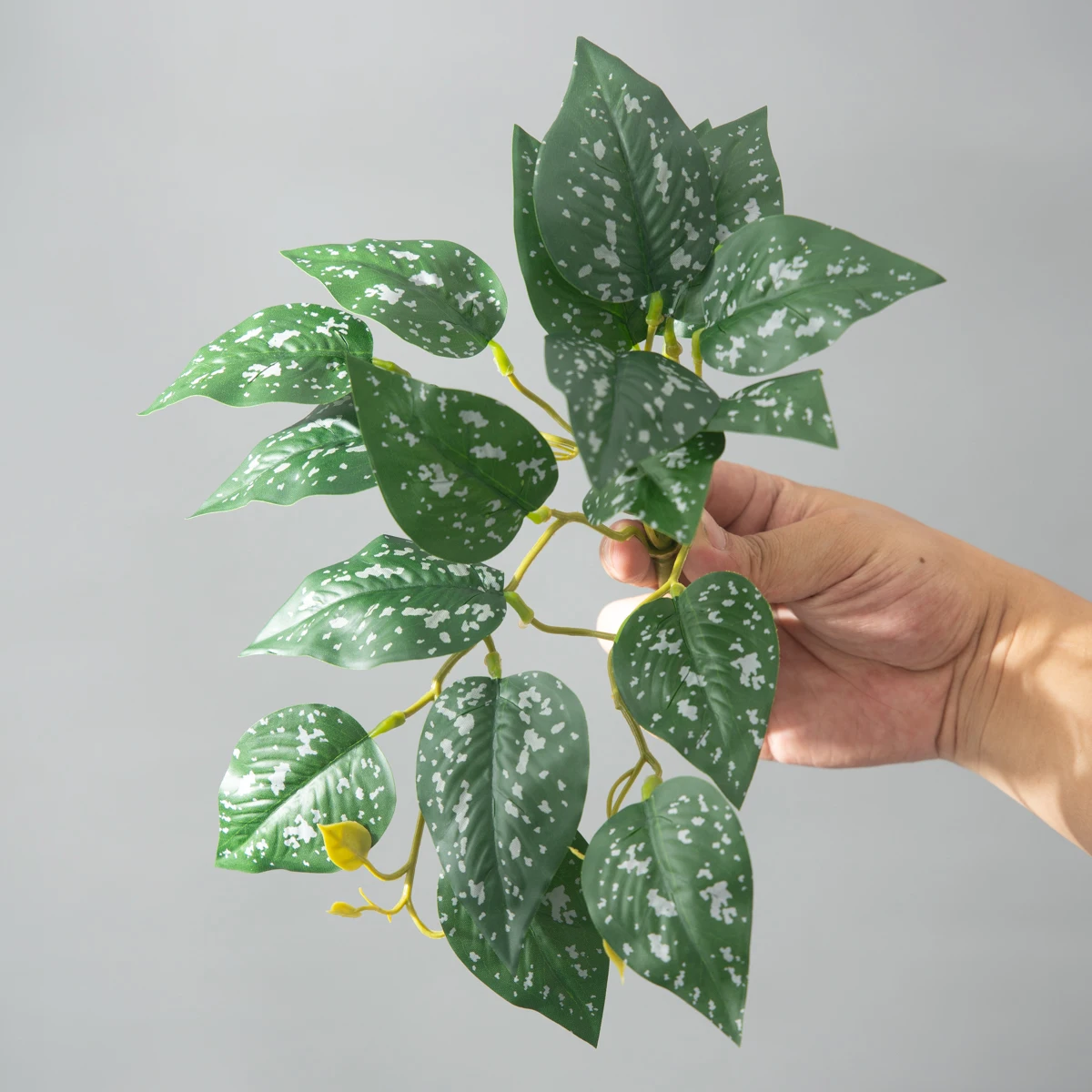25 cm künstliche Monstera-Pflanzen, tropische Palmenblätter, kleine Pflanzen, Zweig, künstlicher Baumlaub, hängende Blätter für Halloween, Weihnachten – Detail 19