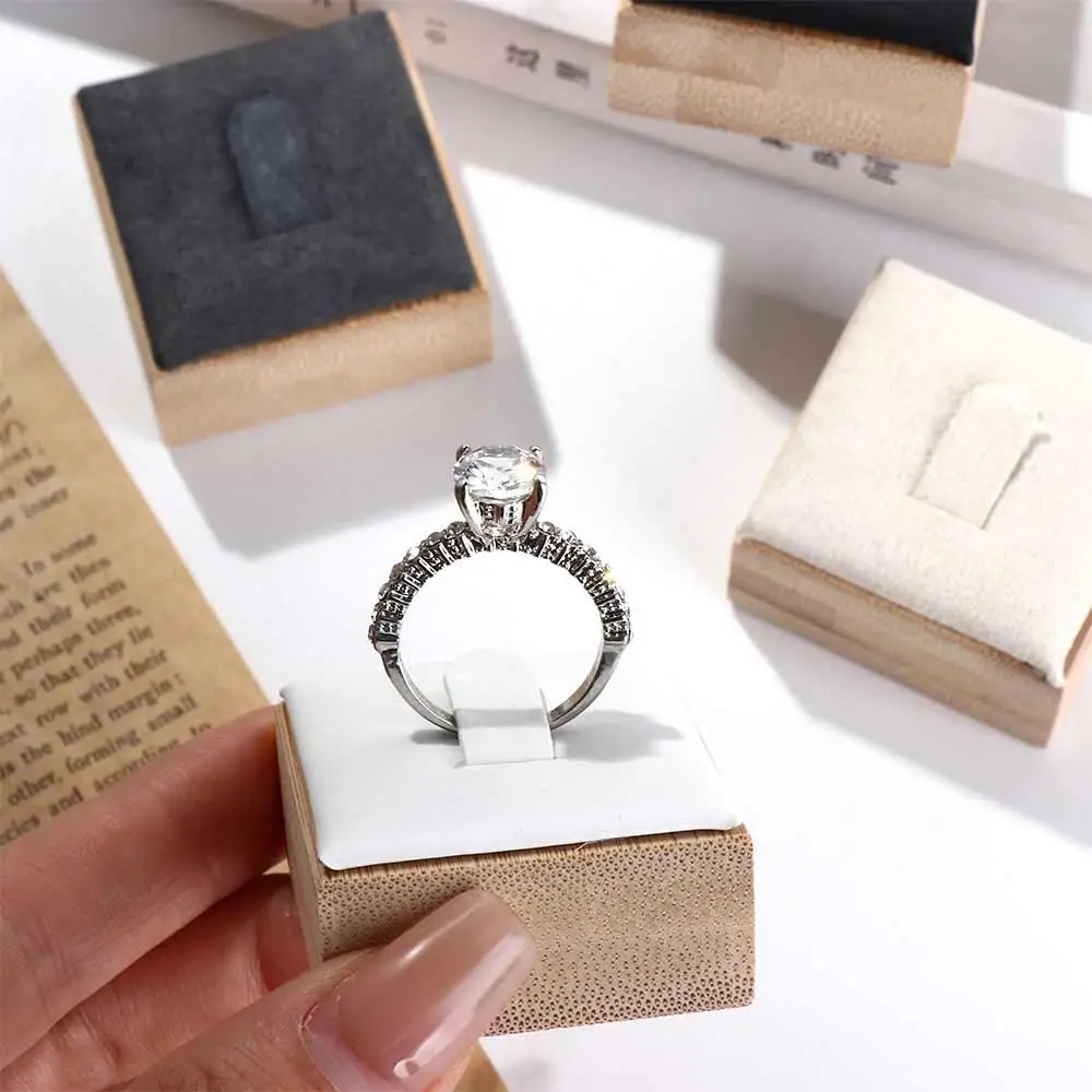 

Ring Display Rack Solid Color Vintage Wedding Ring Box Ring Holder Case Earrings Rings Organizer Wooden Jewelry Show Props