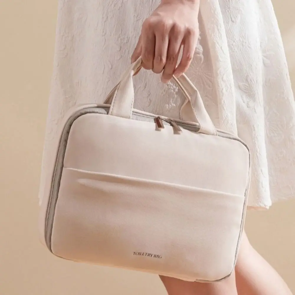 

Large Capacity Women's Makeup Bag Luxury Design Hanging Feature Toiletries Organizer Partition Space Saving