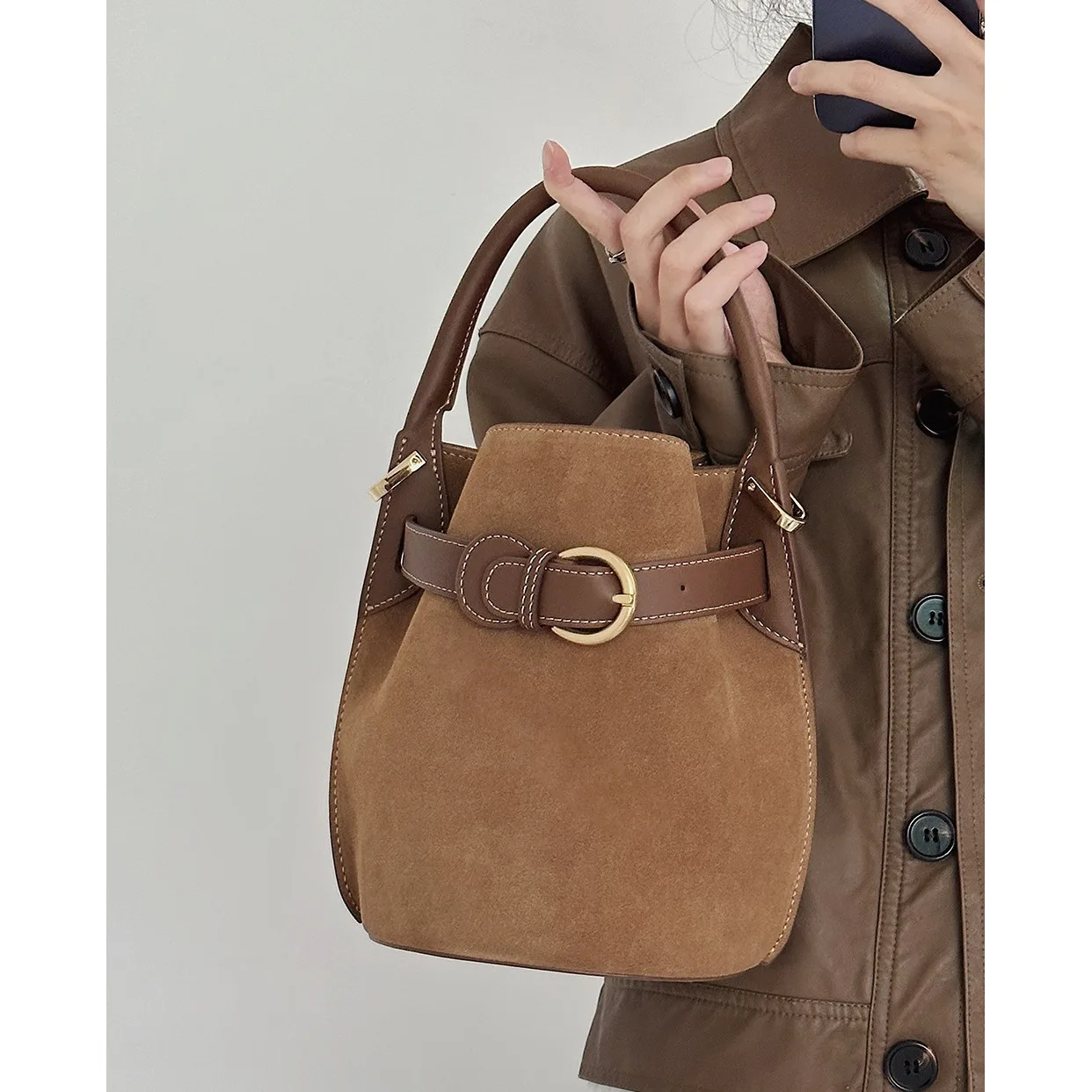 New Cowhide Bucket Bag Female Vintage  Style Single Shoulder Crossbody Luxury Brand Music Bag Commuter Bag