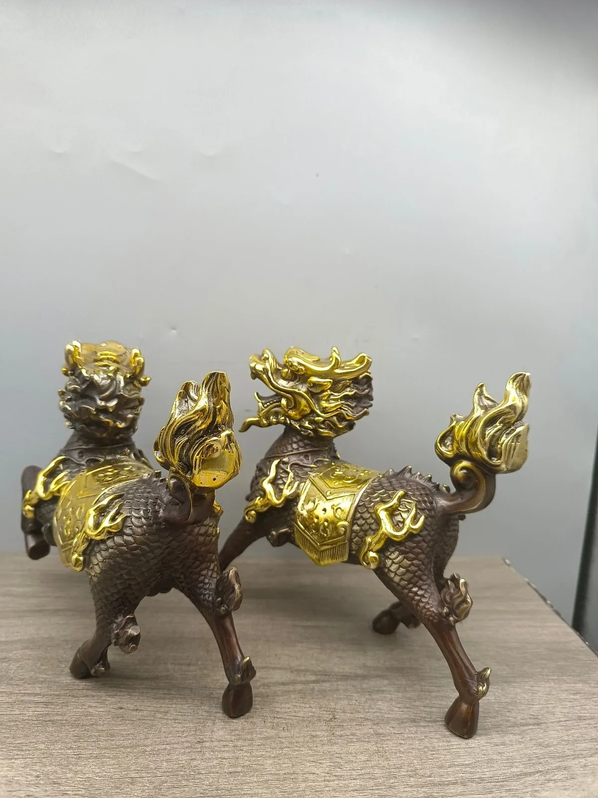 Chinese antique A pair of exquisite antique collection bronze qilins