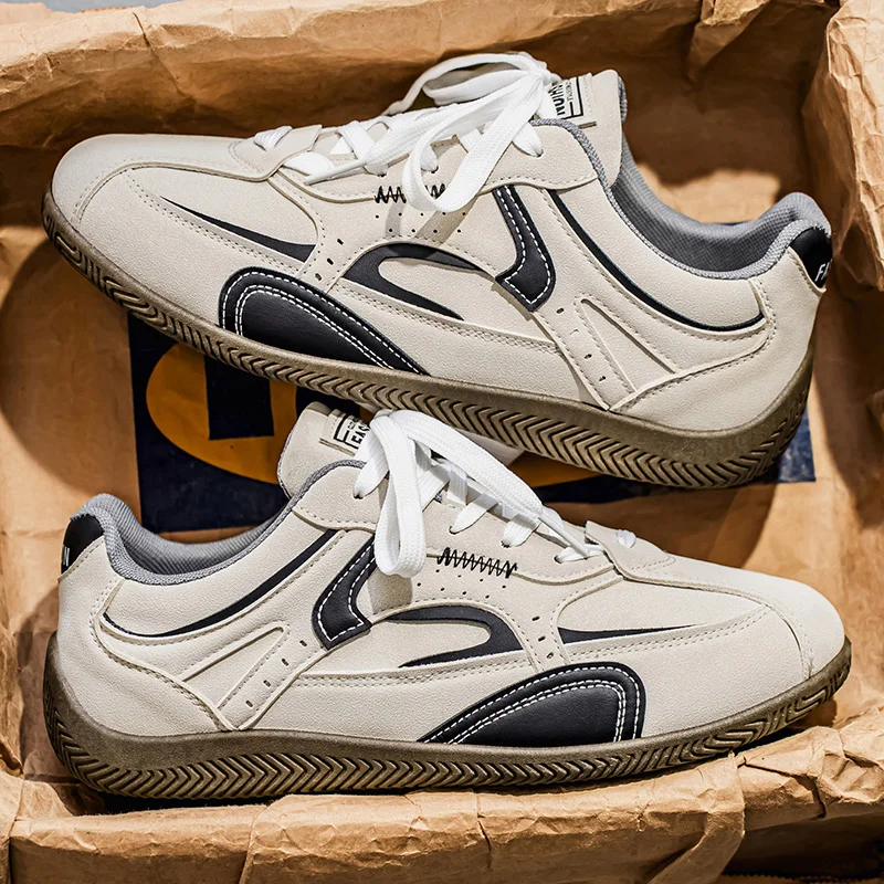 Retro Casual Sneakers for Men | Classic Low-Top Trainers with Contrast Stitching