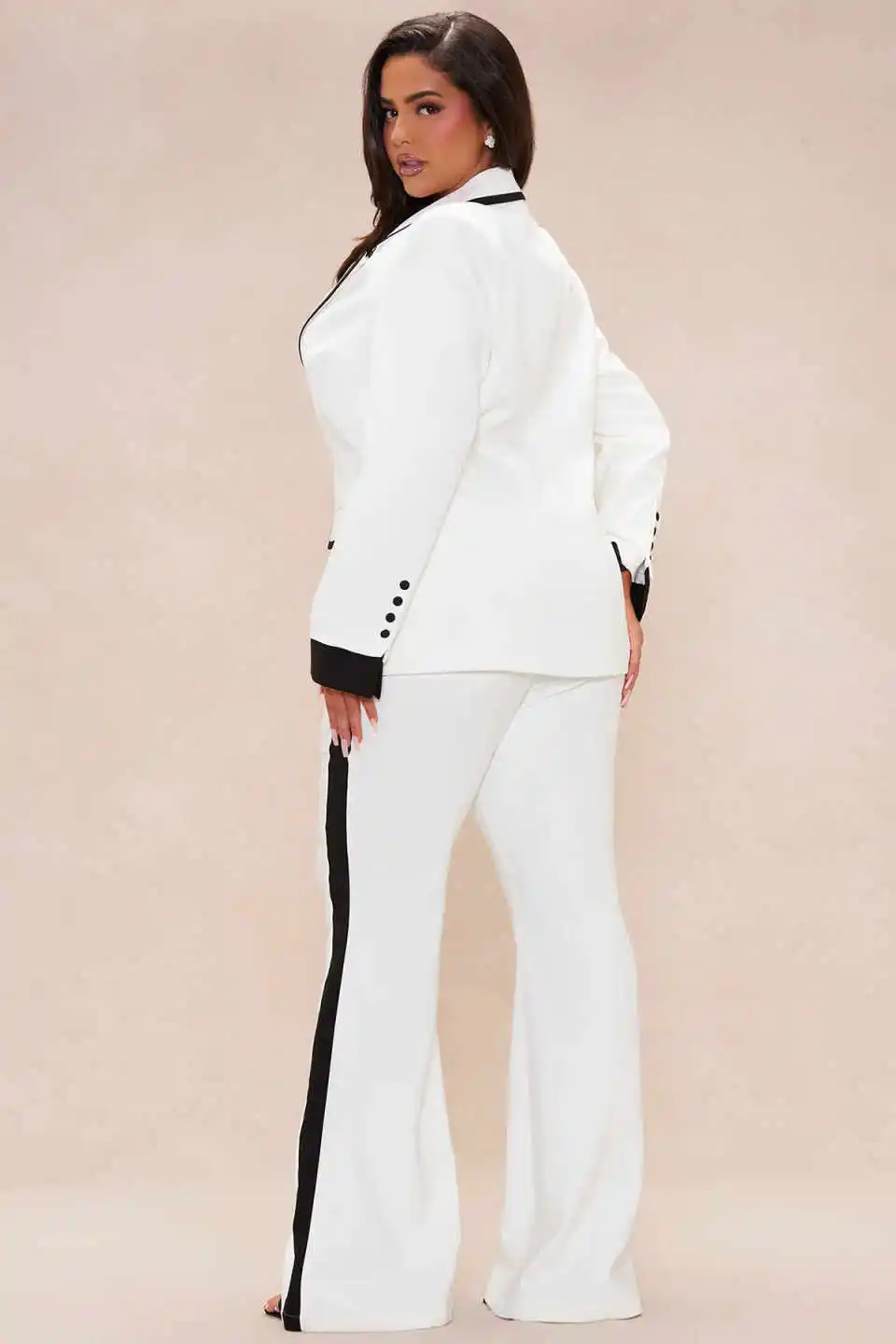 Klasyczne damskie garnitury szyte na miarę, klapy ostre, 2-częściowe marynarki i spodnie, blokowanie kolorów, dwa guziki, proste, biznesowe, biurowe, damskie, szyte na miarę.