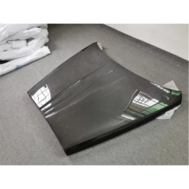 

High Quality Style Dry Carbon Fiber Hood Bonnet & Engine Cover Cullinan Upgrade