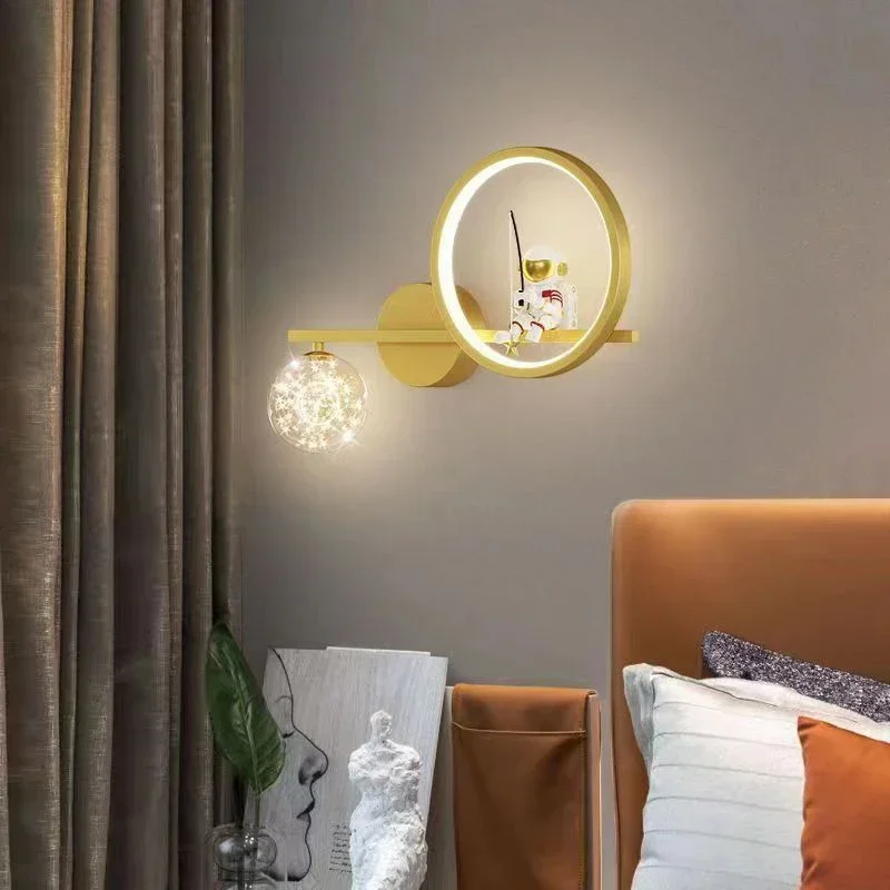 Lampada da parete moderna per bambini proiettore a stella a LED decorare applique da parete per bambini spazio per camera da letto astronauta creativo applique illuminazione per interni