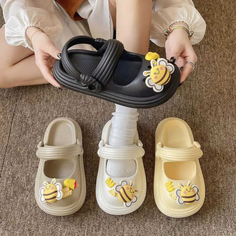 

Casual Slippers Women Flat Cute Cartoon Honeybee Designer Shoes Girls Indoor Platform Sandals Ladies Fashion Summer Beach Slides