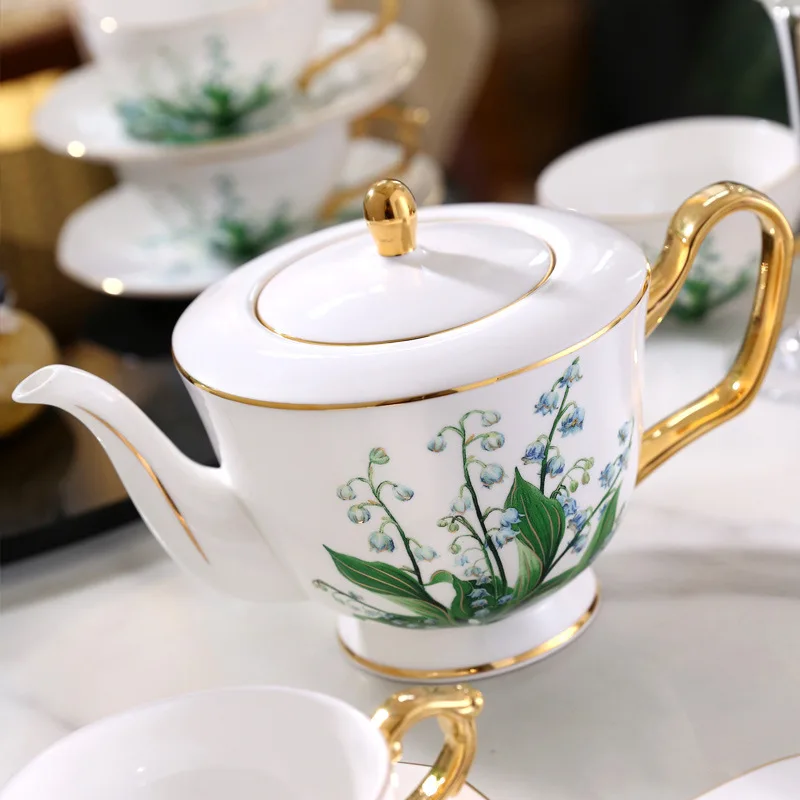 Europejski ceramiczny zestaw filiżanek do kawy z spodniczką, herbata, popołudnie, śniadanie, prezent, woda