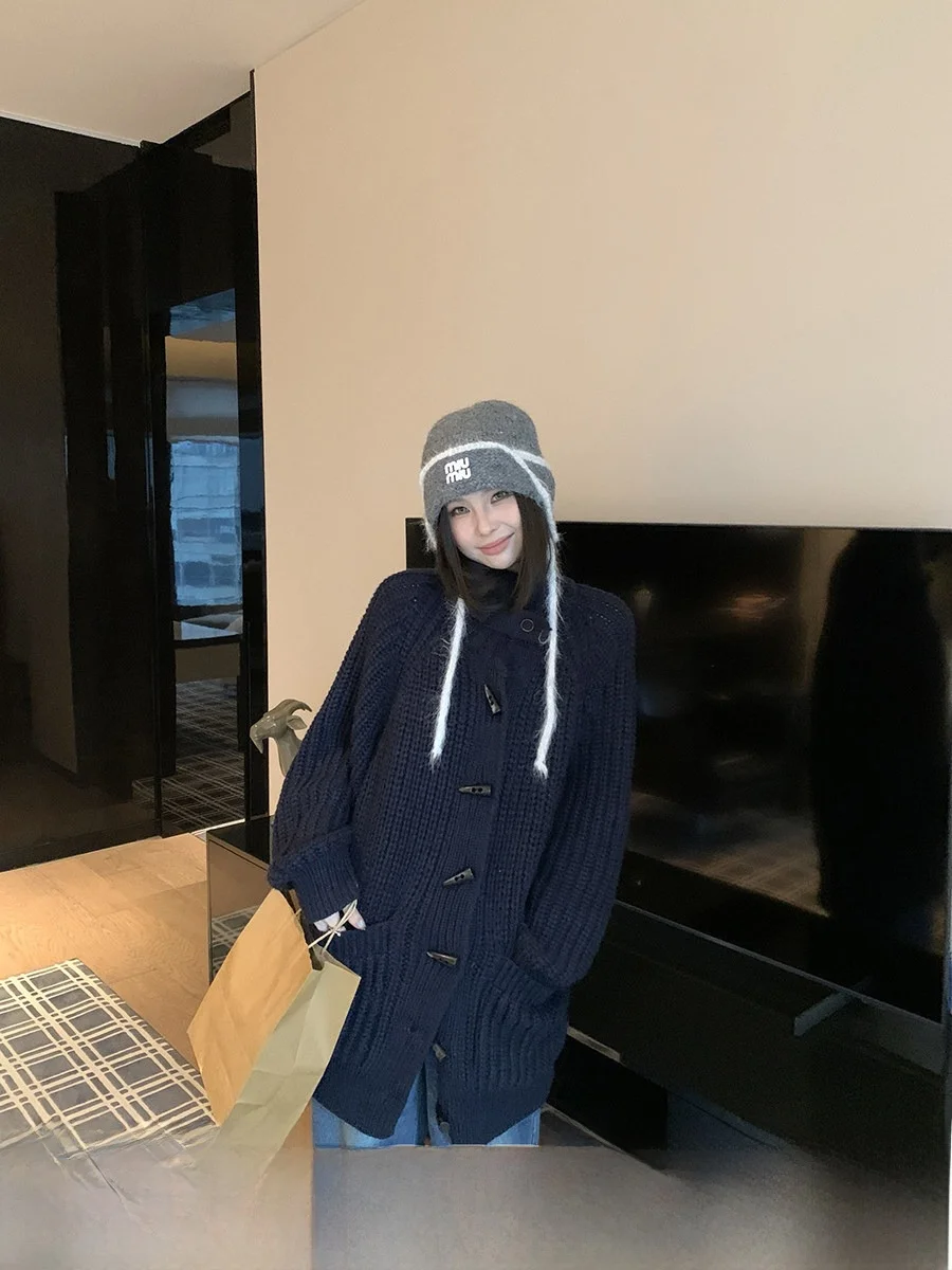 

Long Sweater Women's Autumn Winter High-End Feeling Ultraviolet Blue Super Beautiful Button Design Thi Knitted irt