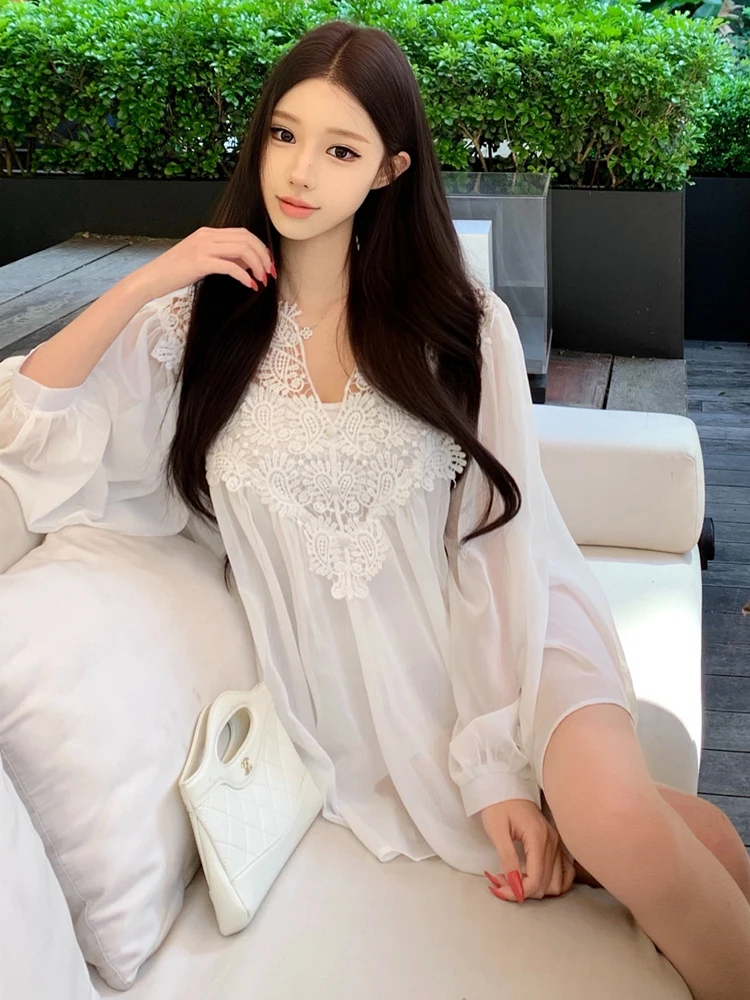 

Сексуальный мягкий топ с V-образным вырезом, длинными рукавами, прозрачный, свободный, утягивающий, с перекрестными бретелями, комплект из кружевных рубашек для женщин, повседневный, тонкий, летний, модный