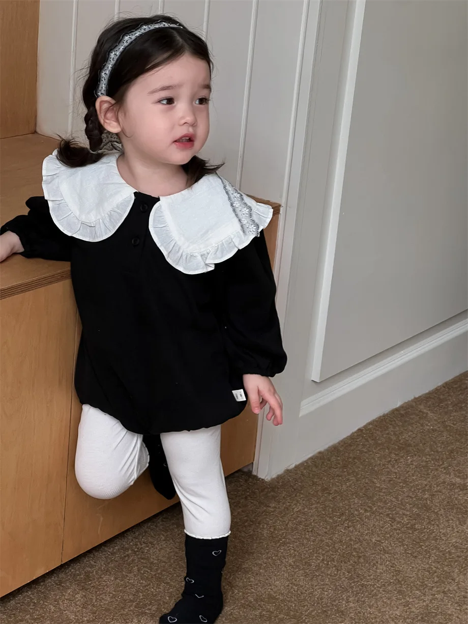 Рисунок 3 - Детский хлопковый комбинезон с большими лацканами