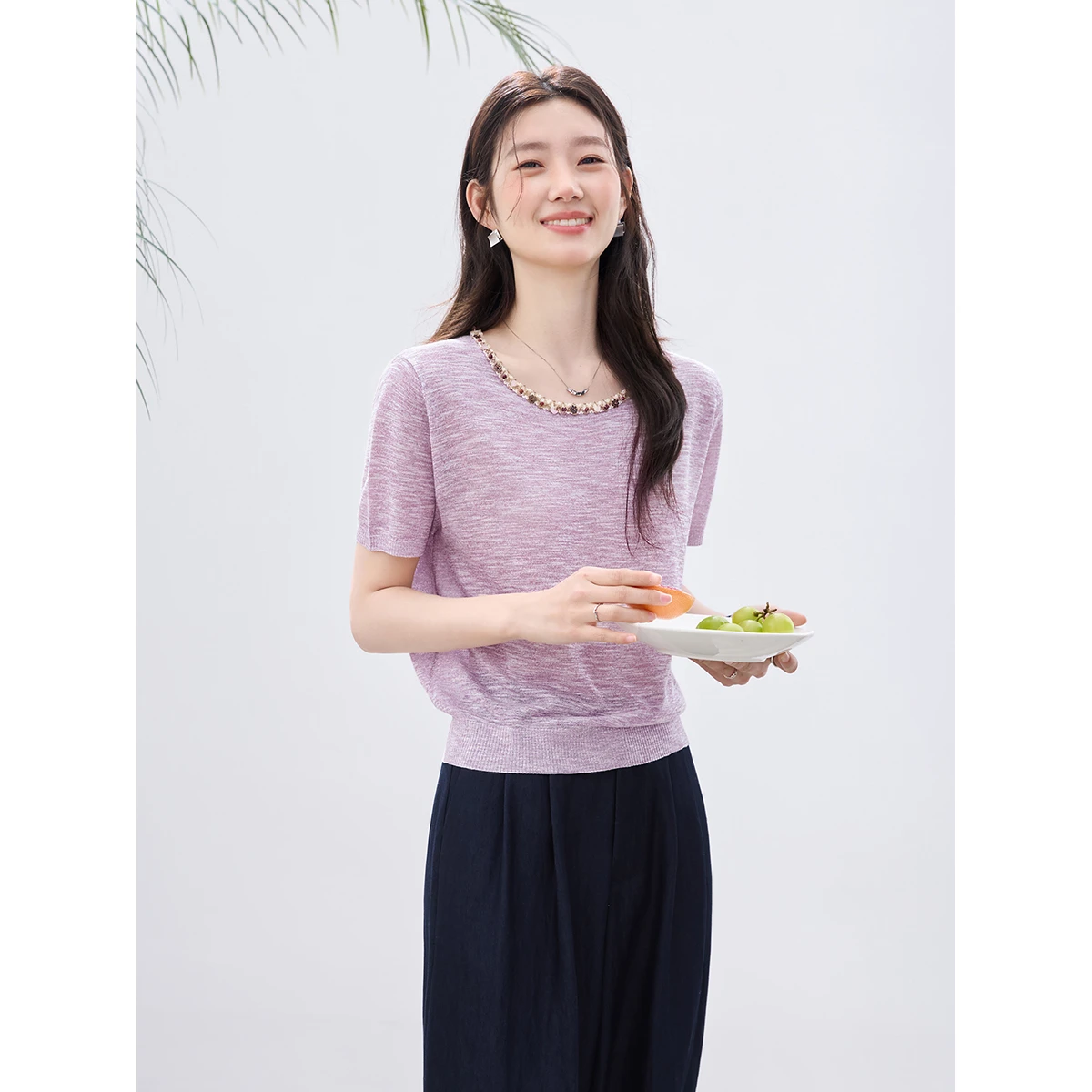 

Женская трикотажная футболка VIMLY с коротким рукавом, летняя новинка 2026, из фантазийной пряжи, с ледяным шелком, ручной вышивкой бисером и лентами, с круглым вырезом, повседневный топ 75360