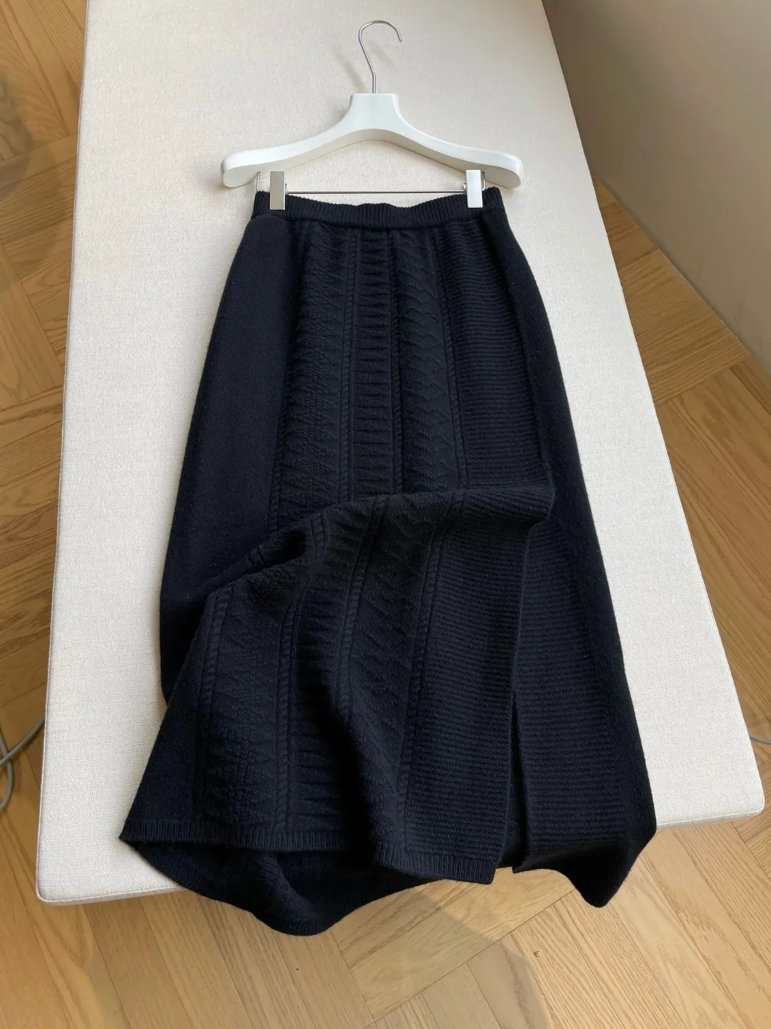 

Autumn/Winter Fashion Versatile High-Waisted Design Pure Wool Split Knit Solid Color Skirt