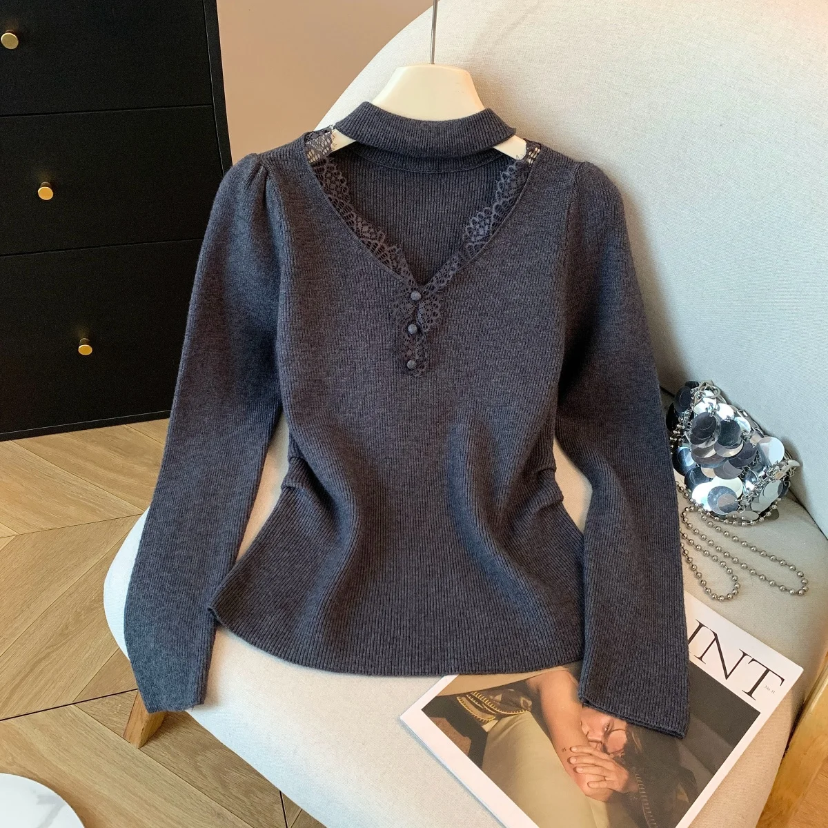 

Winter New Thiened V-Ne Long Sve Knitted Top Pearl Button Nelace Lace Design Women's Soft Nylon Casual Faion Top