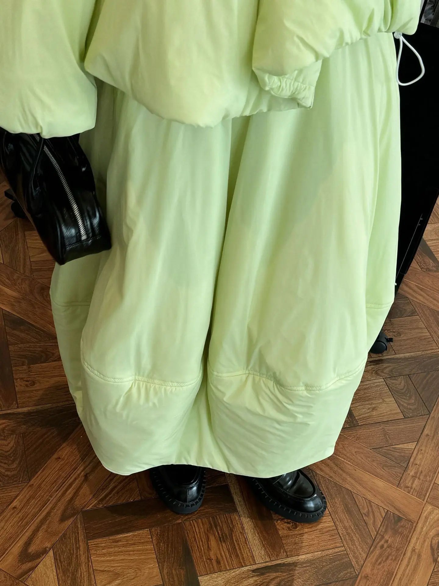 [LANMREM] Office Lady Thick Warm Cotton Skirt For Women Elastic High Waist A-lilne Mid-length Skirts 2025 Winter New 26C965