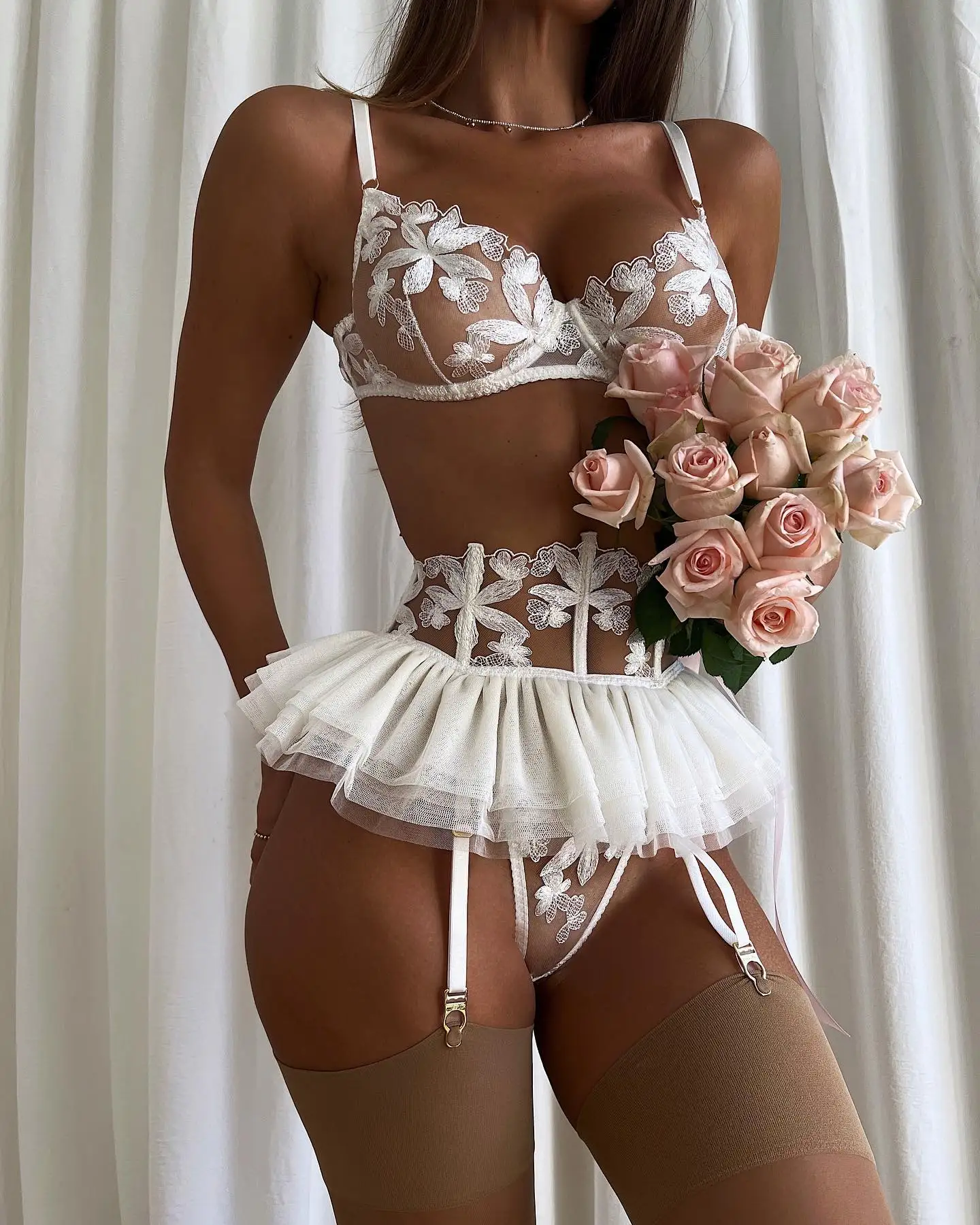 Luxury Flower Embroidered Bra Thong 3Pcs Sets With Ruffles Peplum Transparent Underwear Woman Suits Erotic Sexy​ Lingerie Set