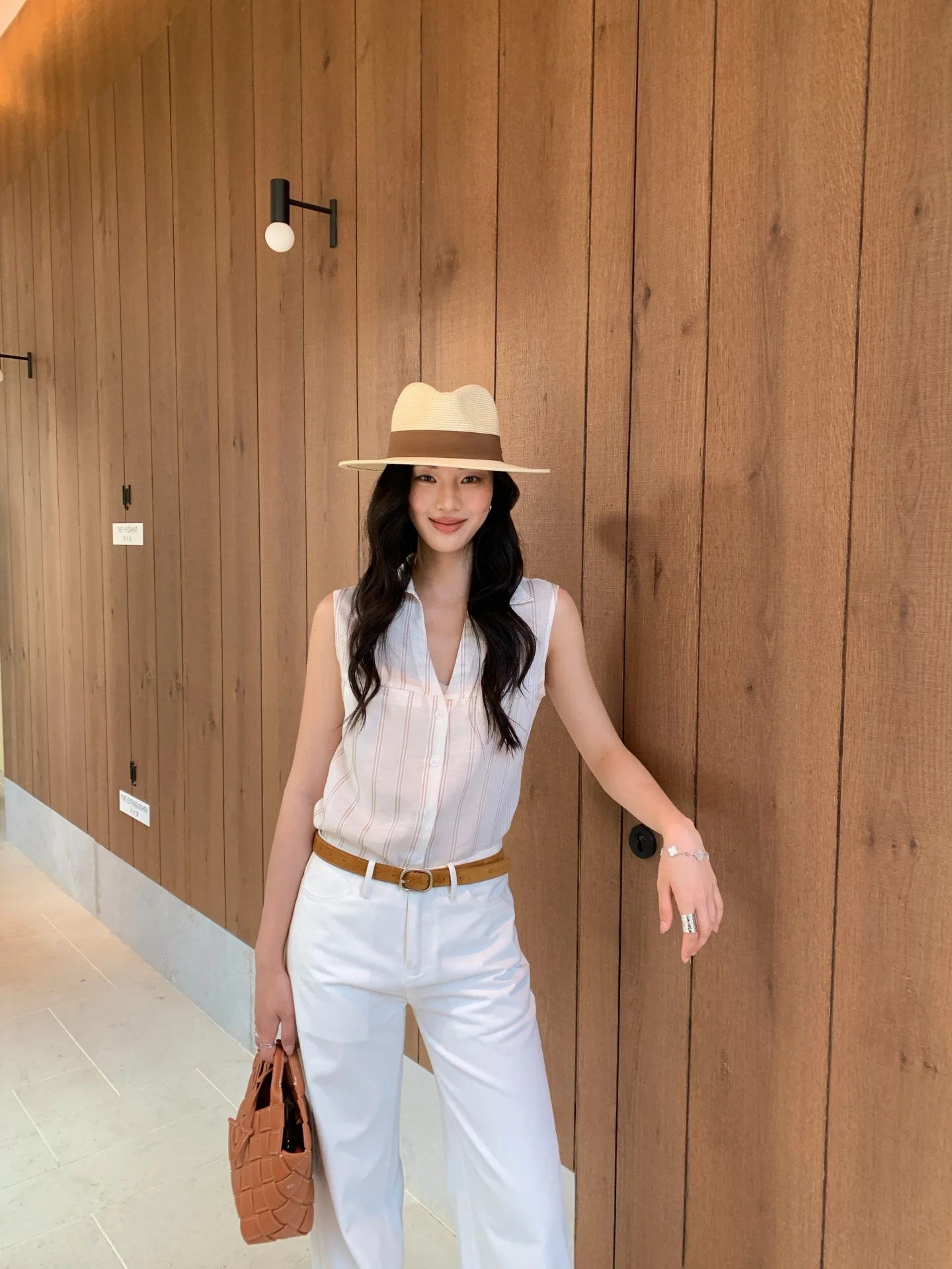 

TCCW Women's Linen Shirt Sleeveless Striped Slimming Commute Casual Style V-Neck Thin Fabric Spring Summer New Arrival