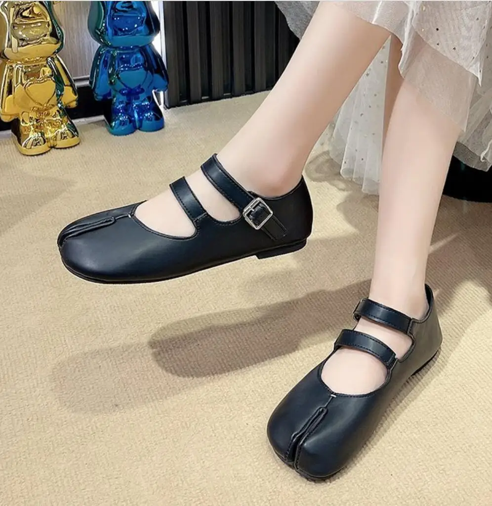 Silver Leather Split Toe Flat Shoes Woman Mary Janes Tabi Ninja Flats Female Cozy Dress Shoes Ankle Belt Moccasins Loafers Zapat