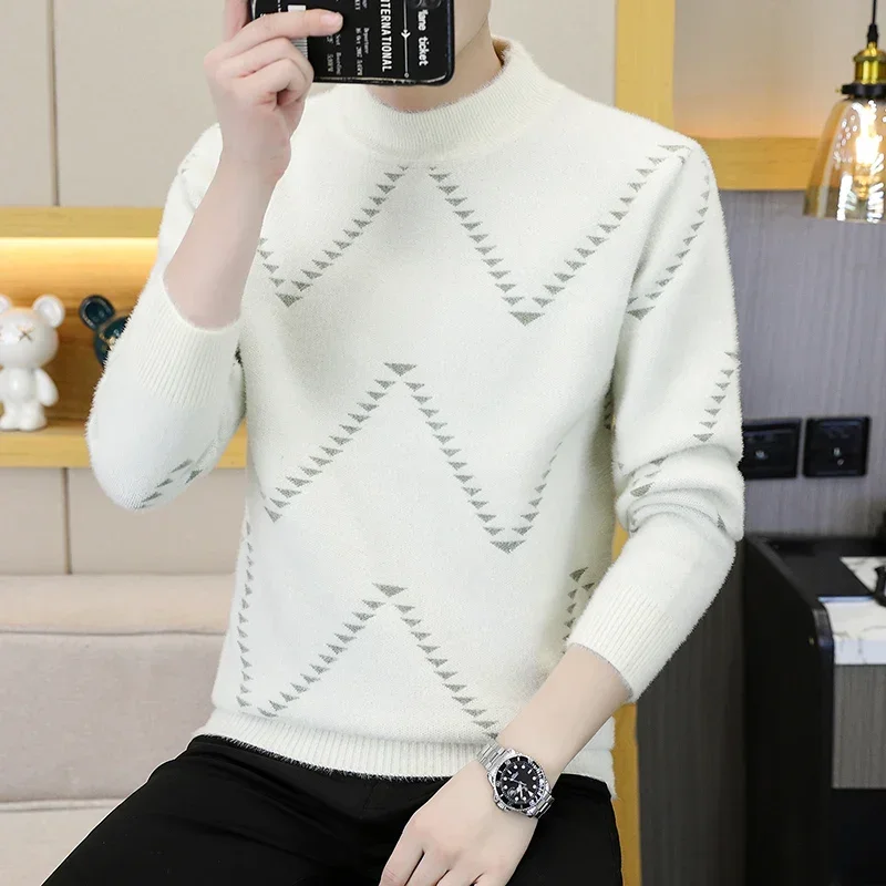 

The New 3 Men Leisure Stripe Color Round Neck Long Sleeve Sweater Shopping Fashion Season Render Unlined Upper Garment