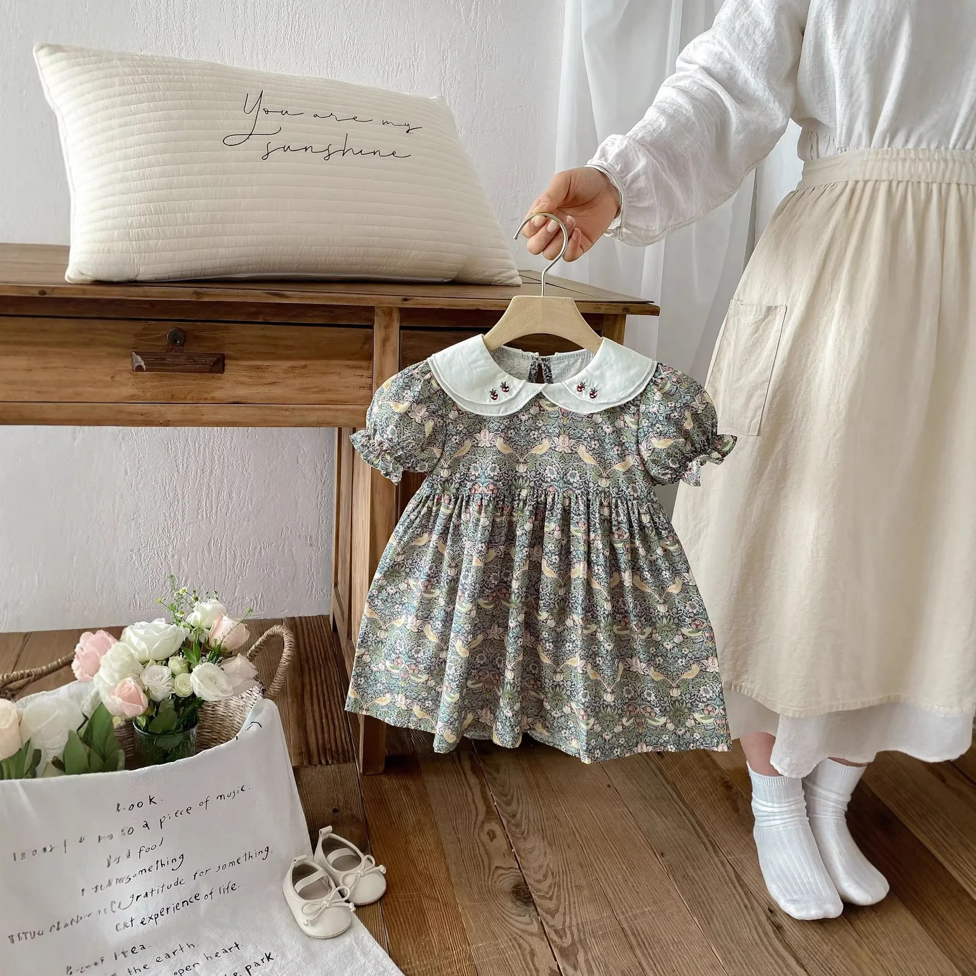 Girl 26 summer outfit new countryside style cute doll collar princess long sleeved floral skirt