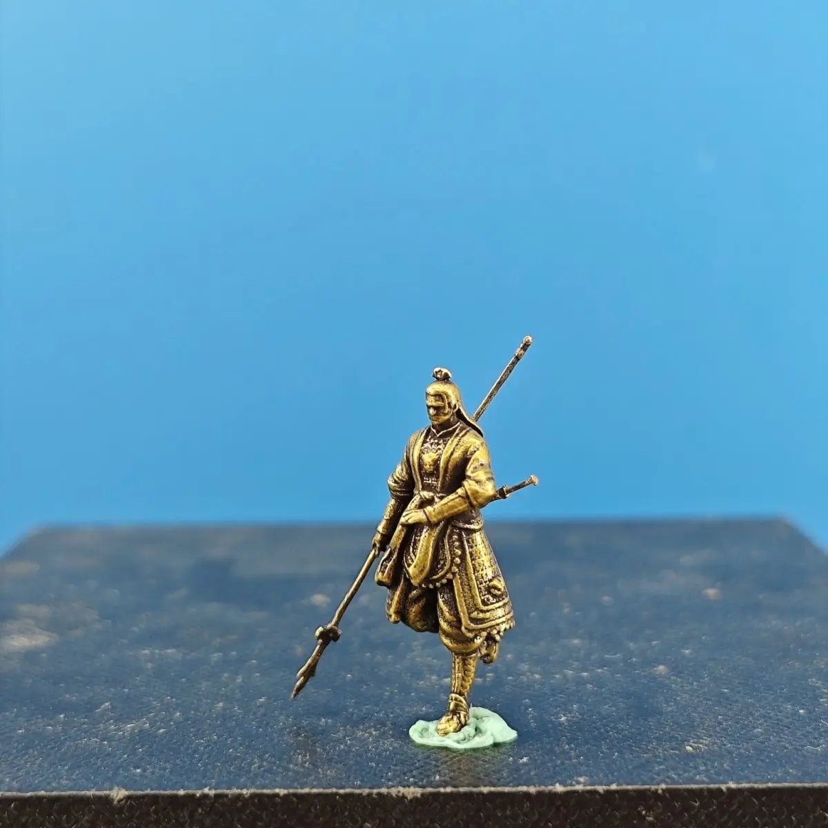 Brass Game, Sun Wukong and Erlang God Figure, Ancient-style Figure, Bonsai, Fish Tank, Rockery, Landscape Decoration