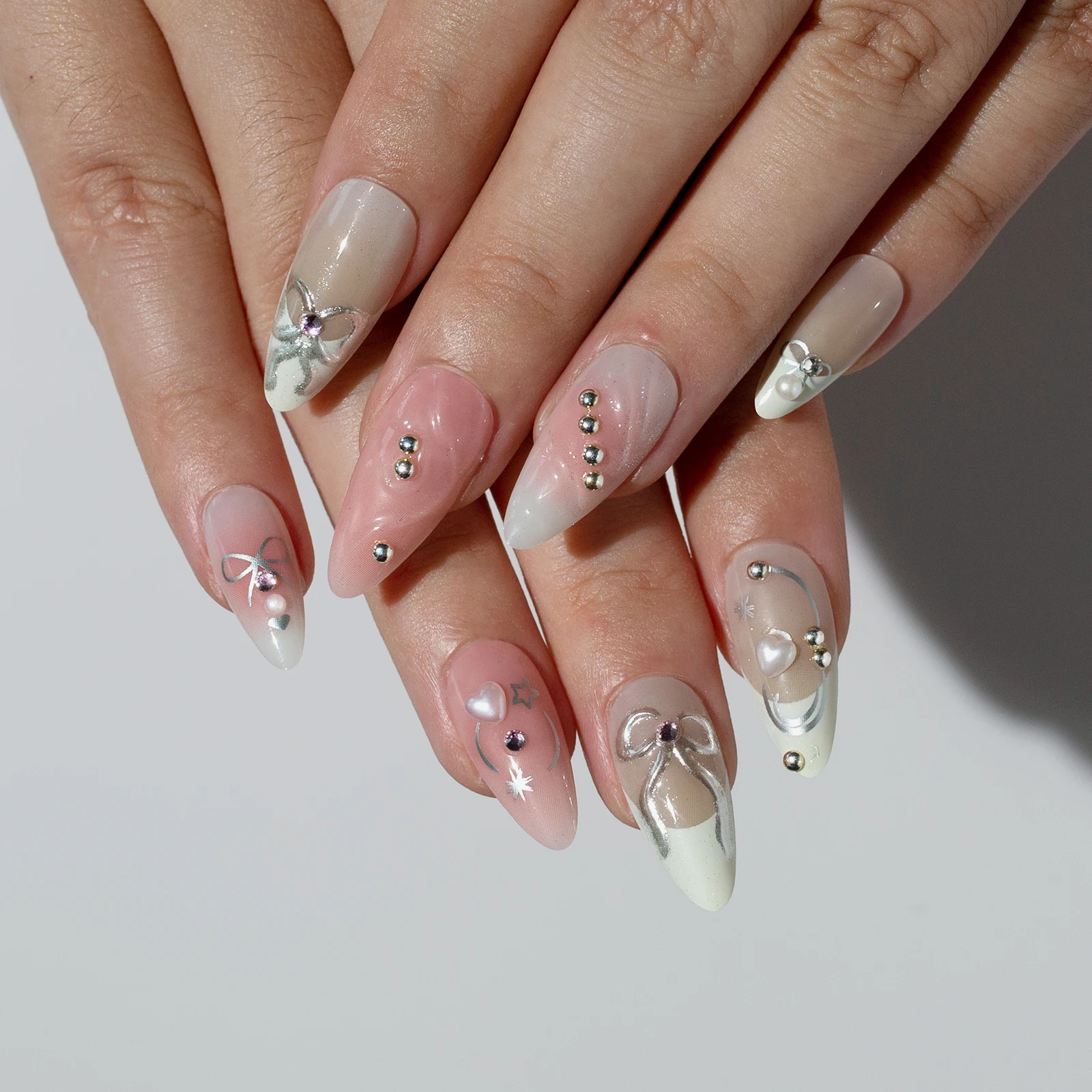 

24 шт. розовые французские накладные ногти миндаль с подвесками милые милые накладные ногти с клеем акриловые накладные ногти с дизайном банта в форме сердца