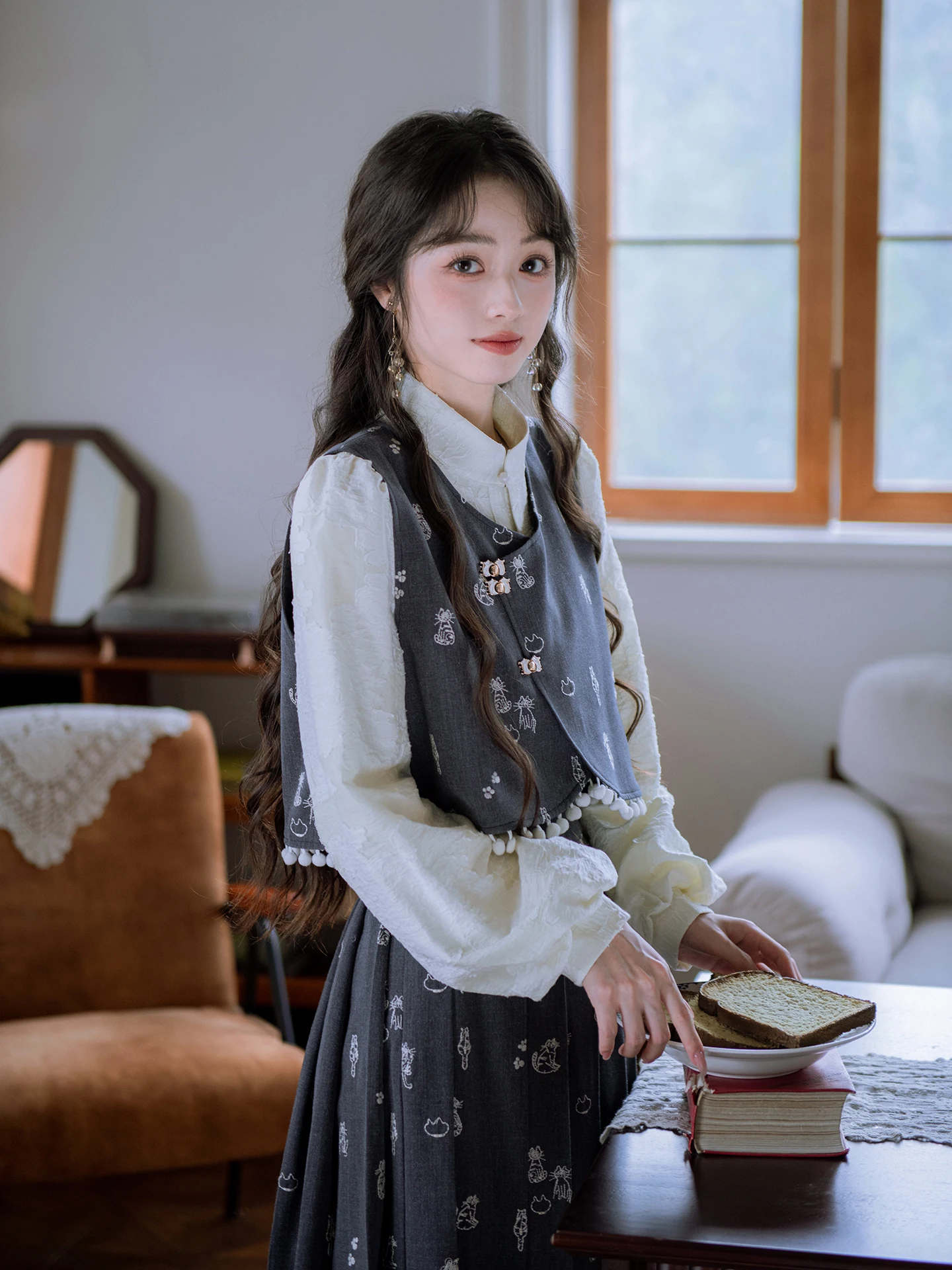 

Комплект футболок с тяжелой вышивкой South Wind Valley Lover, женский ансамбль Faion с фонарем Sve irt