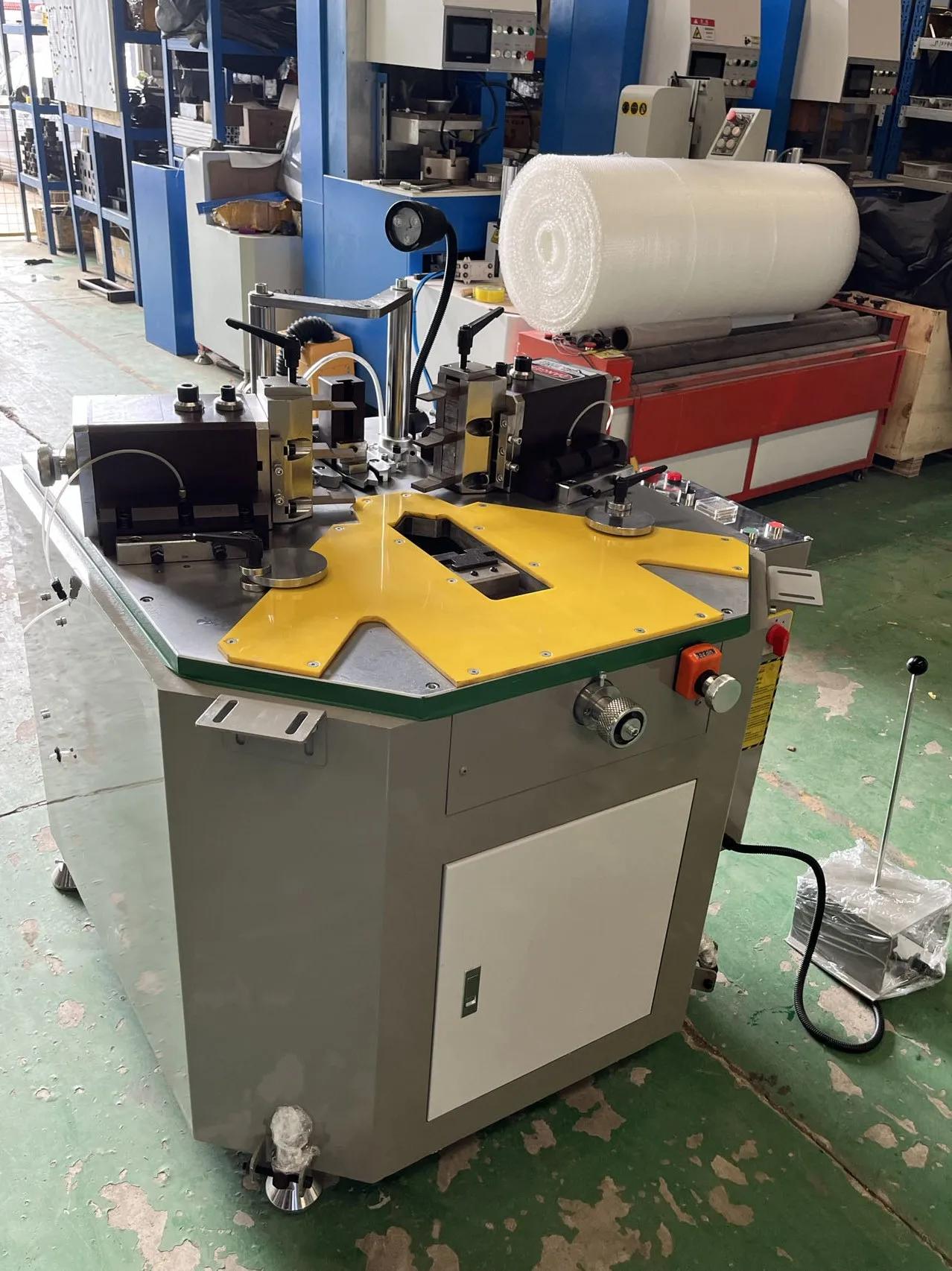 Aluminum Doors and Windows Hydraulic Heavy-   Angle Forming Machine Aluminum Profile Angle Forming Machine