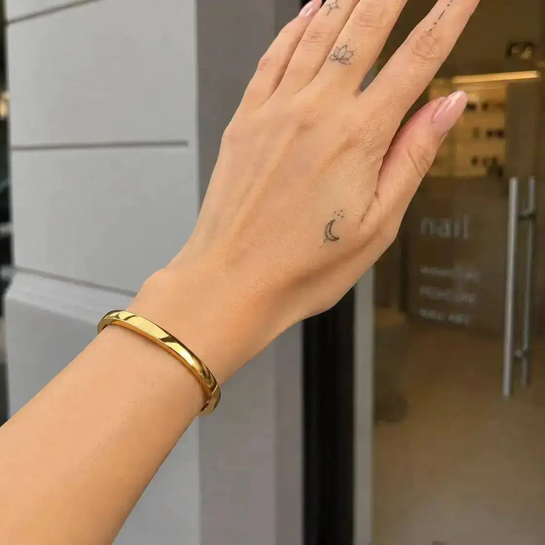 

Lacteo Simple Smooth Stainless Steel Bangles Bracelets for Women Trendy 18K Gold Plated Metal Bracelet Jewelry Accessories Gift