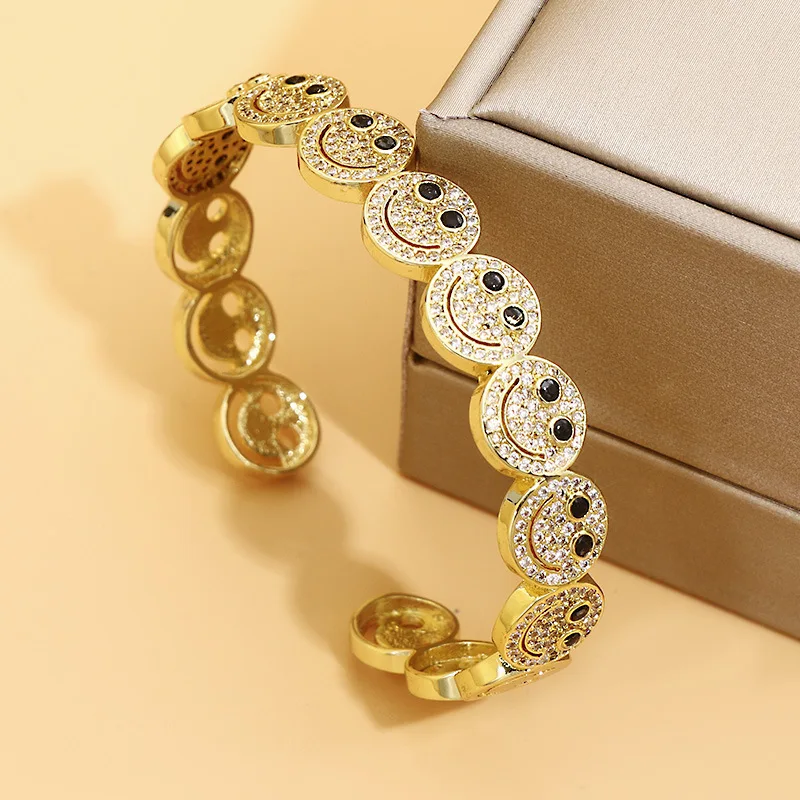 سوار هيب هوب عصري وفريد ومبتكر على شكل وجه مبتسم للنساء، مجوهرات يدوية نحاسية فاخرة وخفيفة على طراز Instagram