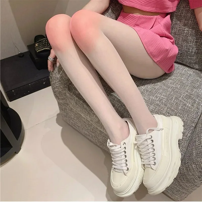 Calze bianche con fard al ginocchio Puro desiderio giapponese carino tinta unita fondo sottile collant calzini a cambiamento graduale Leggings da indossare ogni giorno