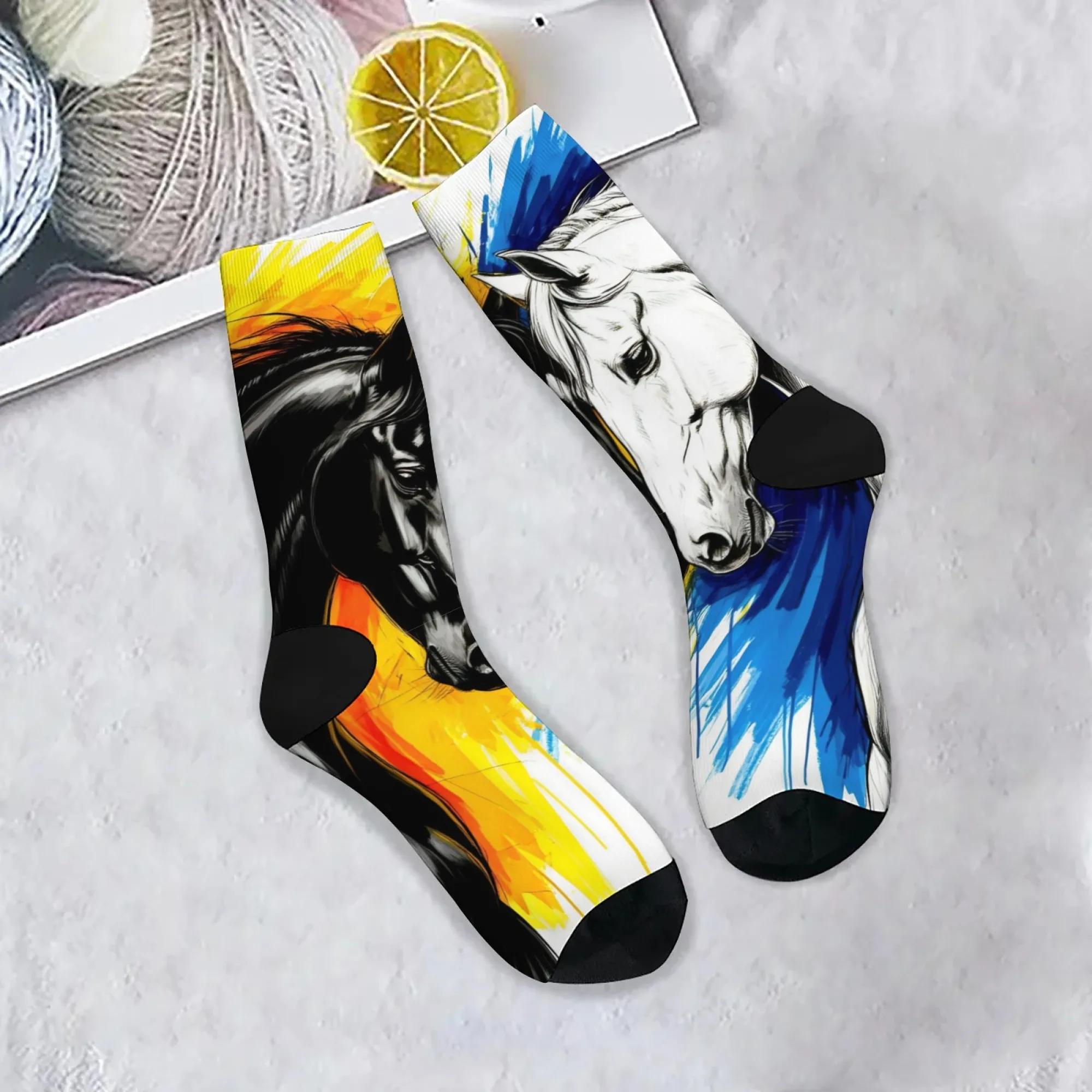 

Novel Harajuku Retro Black and White Horse Print Men's Socks, Comfortable, Breathable, Non-Slip, Casual Socks, Party Gift