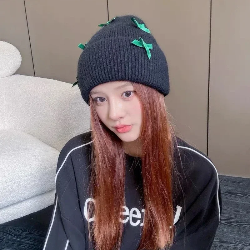 جديد الأنجورا الأرنب الفراء القوس قبعة الشتاء للنساء محبوك رقيق قبعة السيدات موضة الدافئة أفخم الجمجمة المرأة سميكة الصوف قبعة Y2k