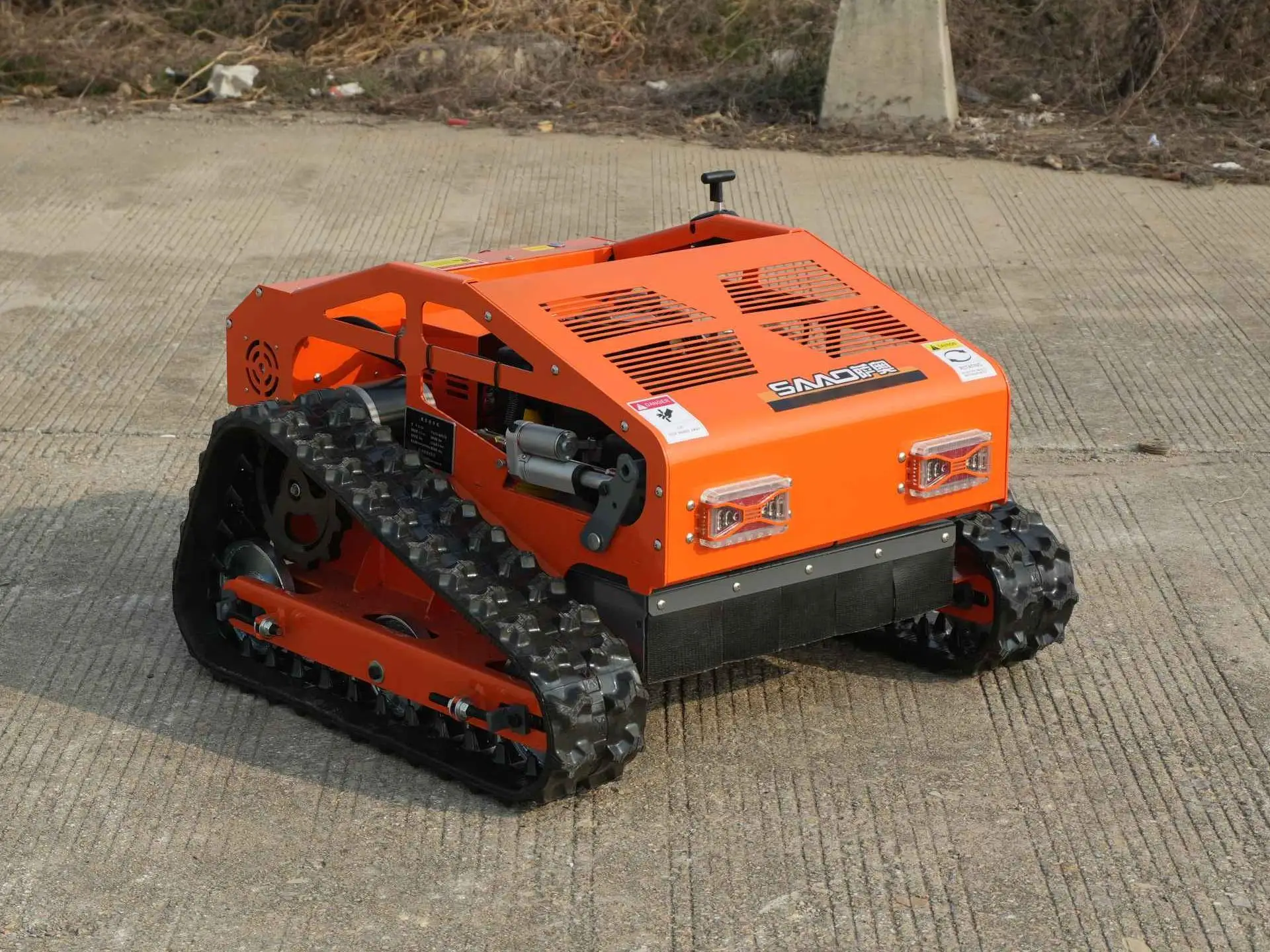 Customized All Terrain Remote Control Grass Mower Stable Running Smart Remote Lawn Mower Cutter CE Certified For Golf Course