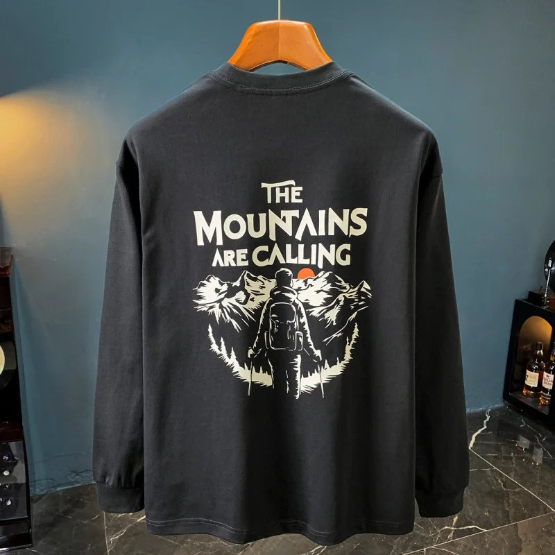 قميص أسود مطبوع بأكمام طويلة للرجال، قميص خريف 2025 عصري ومتعدد الاستخدامات، هوديي فضفاض كبير برقبة دائرية