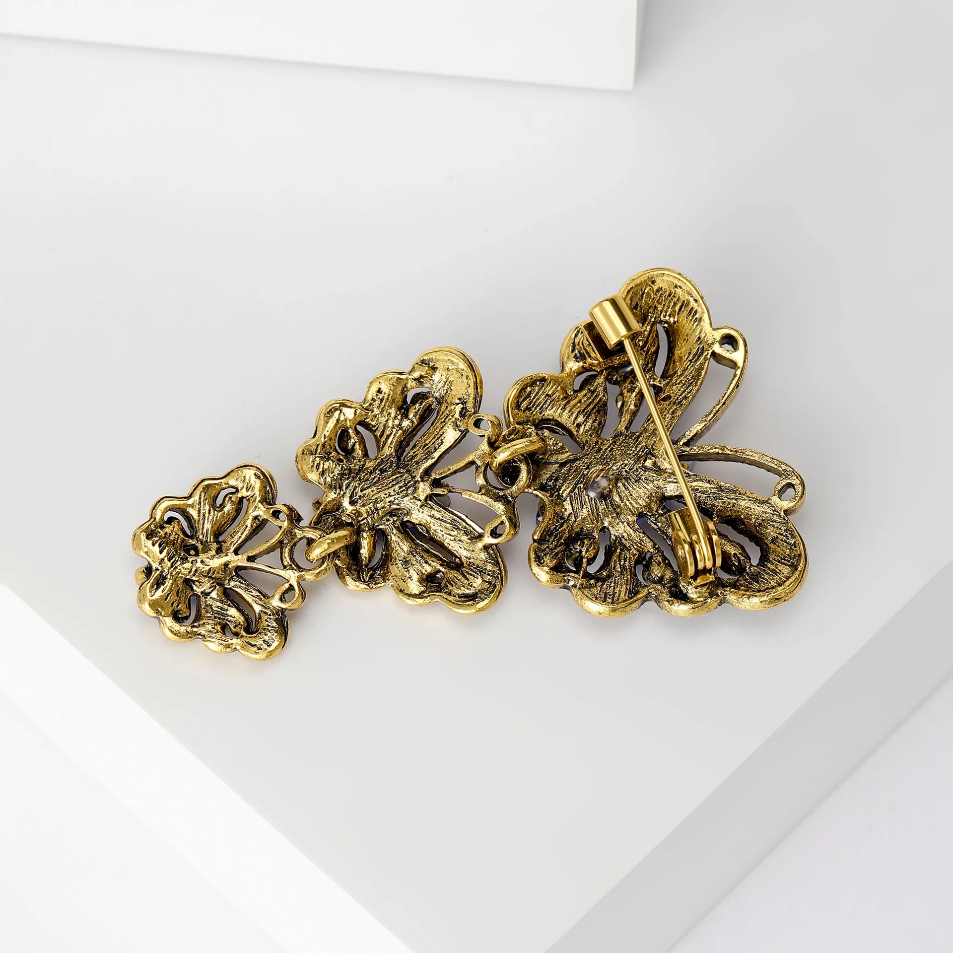Fashionable Butterfly Brooch, Women's Universal Water Diamond Retro Insect Pin, Banquet And Party Gift Accessory