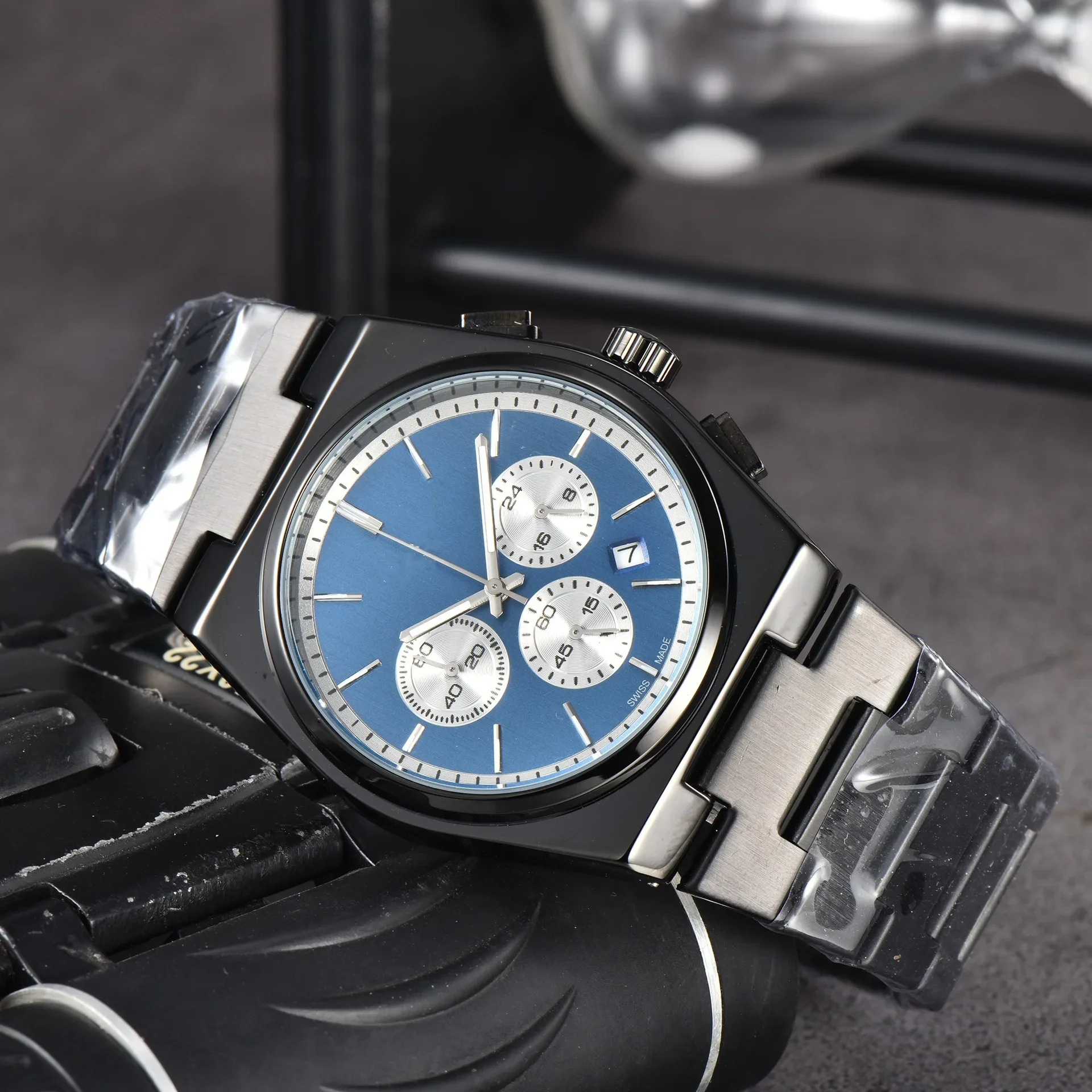 Moda di vendita calda, sport aziendali, orologio classico da uomo di lusso di fascia alta, orologio luminoso con movimento VK multifunzionale Panda Eye