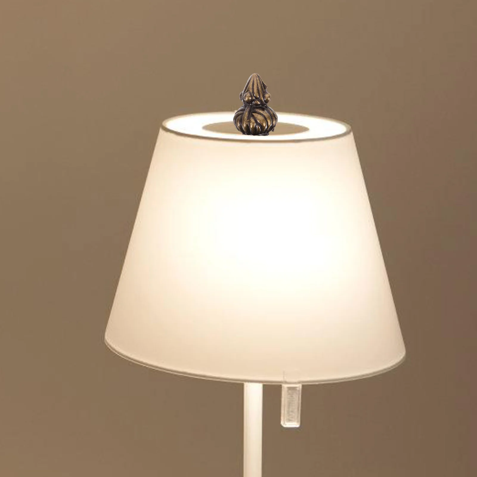 

2pcs Retro Pineapple Lamp Finials Elegant Copper Plated Decorations for Table Floor Lamps Vintage Metal Parts