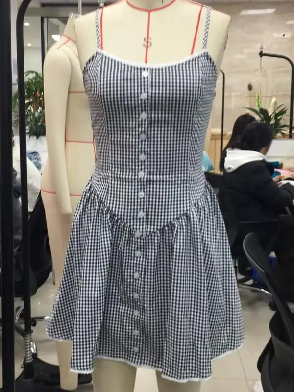 Sommer kariertes Cami-Kleid für Damen, ärmellos, offener Rücken, Knopfleiste, Spaghettiträgerkleid